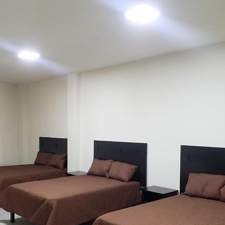Hotel Estadia Leon Ngoại thất bức ảnh