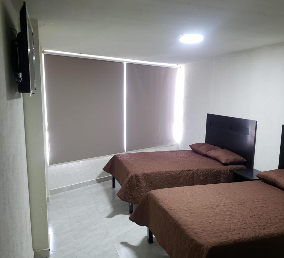 Hotel Estadia Leon Ngoại thất bức ảnh