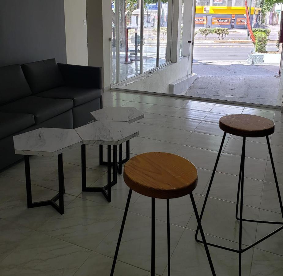 Hotel Estadia Leon Ngoại thất bức ảnh